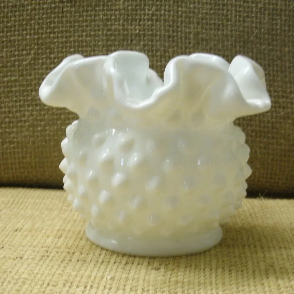 Fenton vintage hobnail